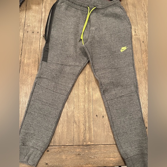 NIKE joggers - Picture 1 of 4